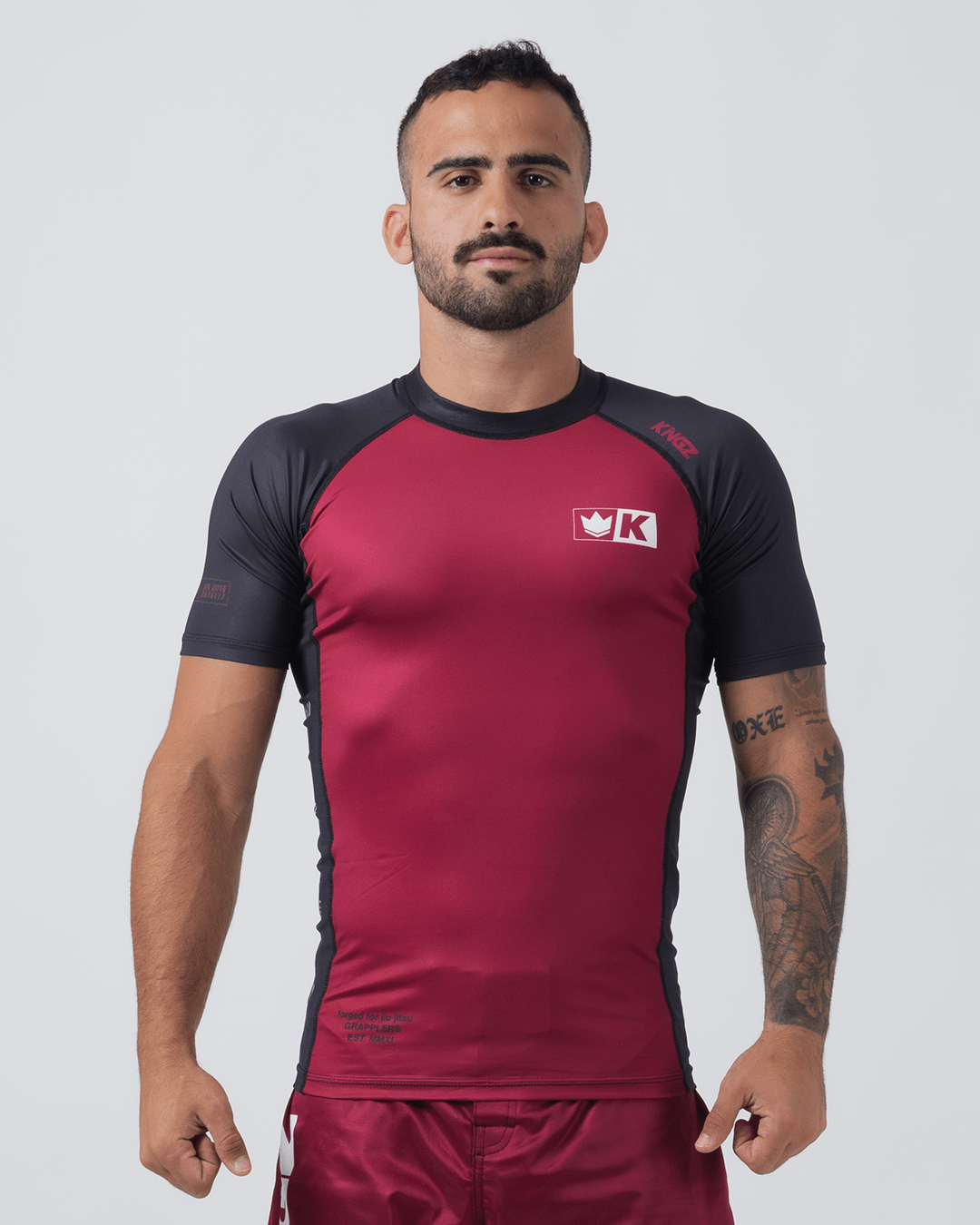 Born To Rule S/S Rashguard - Granate