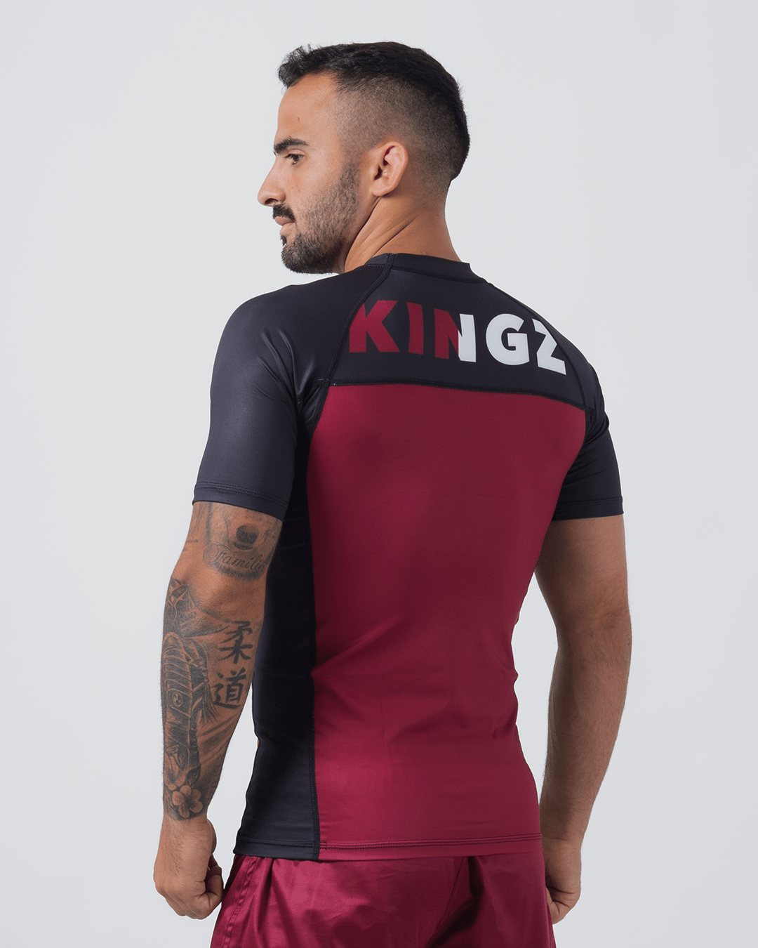 Born To Rule S/S Rashguard - Granate